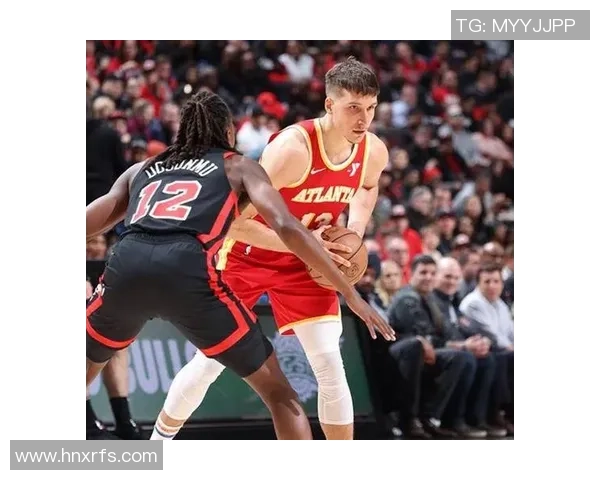 公牛队在季后赛中以四比二战胜老鹰队成功晋级展现强大实力