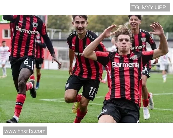 伊斯坦布尔主场迎战门兴挑战赛前瞻与战术分析