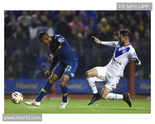 巴西国际与布拉干RB的激烈对决展现足球魅力与战术智慧